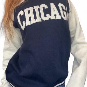 NEWYORK POPULAR Blue and White Chicago Crew Neck